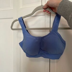 Underoutfit comfort bra